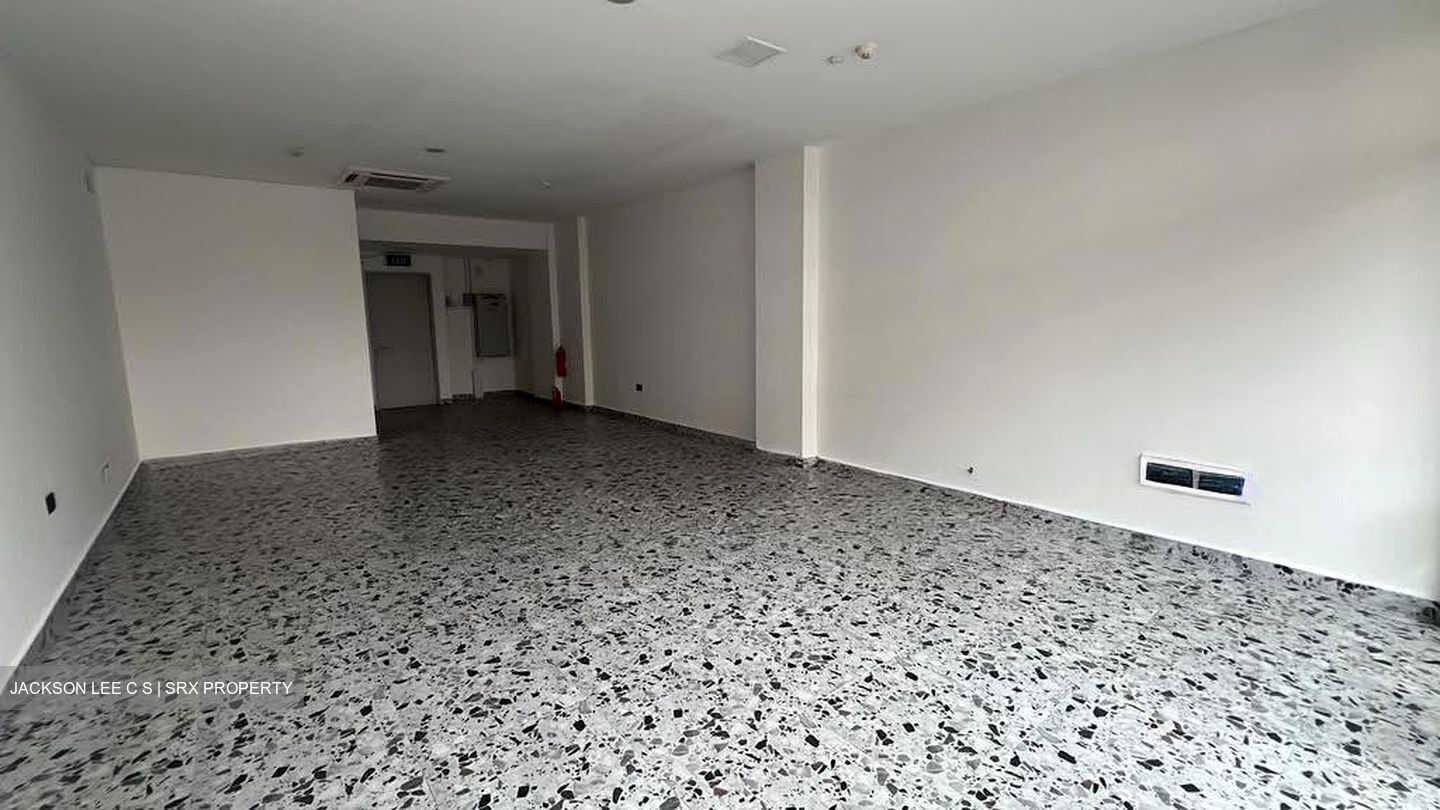 Sims Avenue (D14), Shop House #634963701